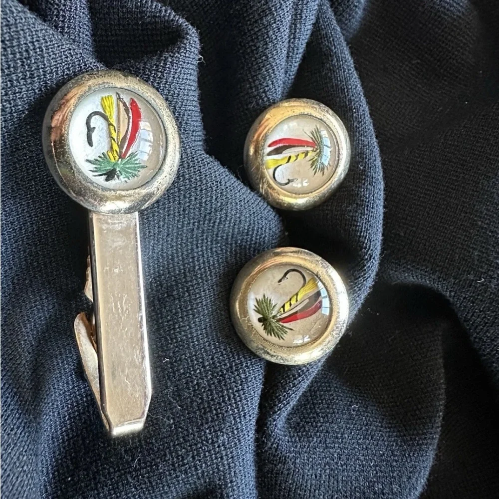 Vintage fly fishing Silver and Multicolor Cufflink and tie clip set